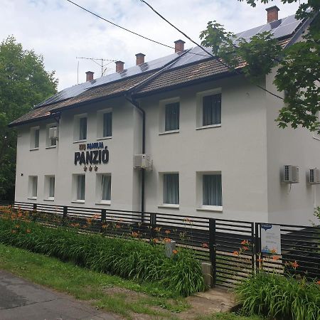 Kid Familia Panzio Balatonszarszo Bed & Breakfast Exterior photo